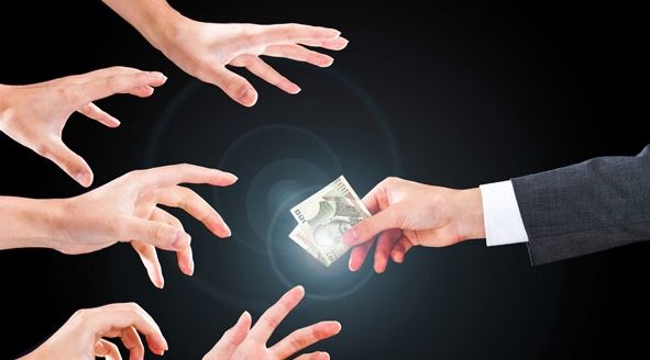 现金贷用户数据1.5元/条，催收方“挂钩”借款人通讯录